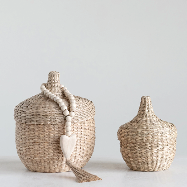 Wood Beads with Heart Icon and Jute Tassel